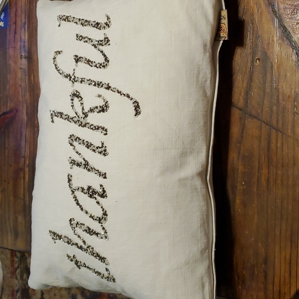 𝅺DEVI Designs Cotton Thankful Pillow